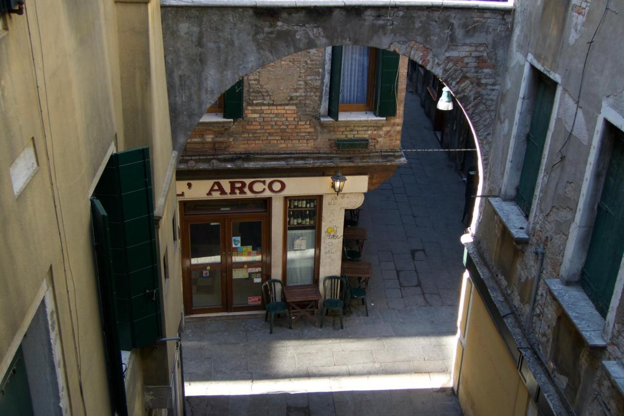 Melusina Apartments Rialto Veneza Exterior foto